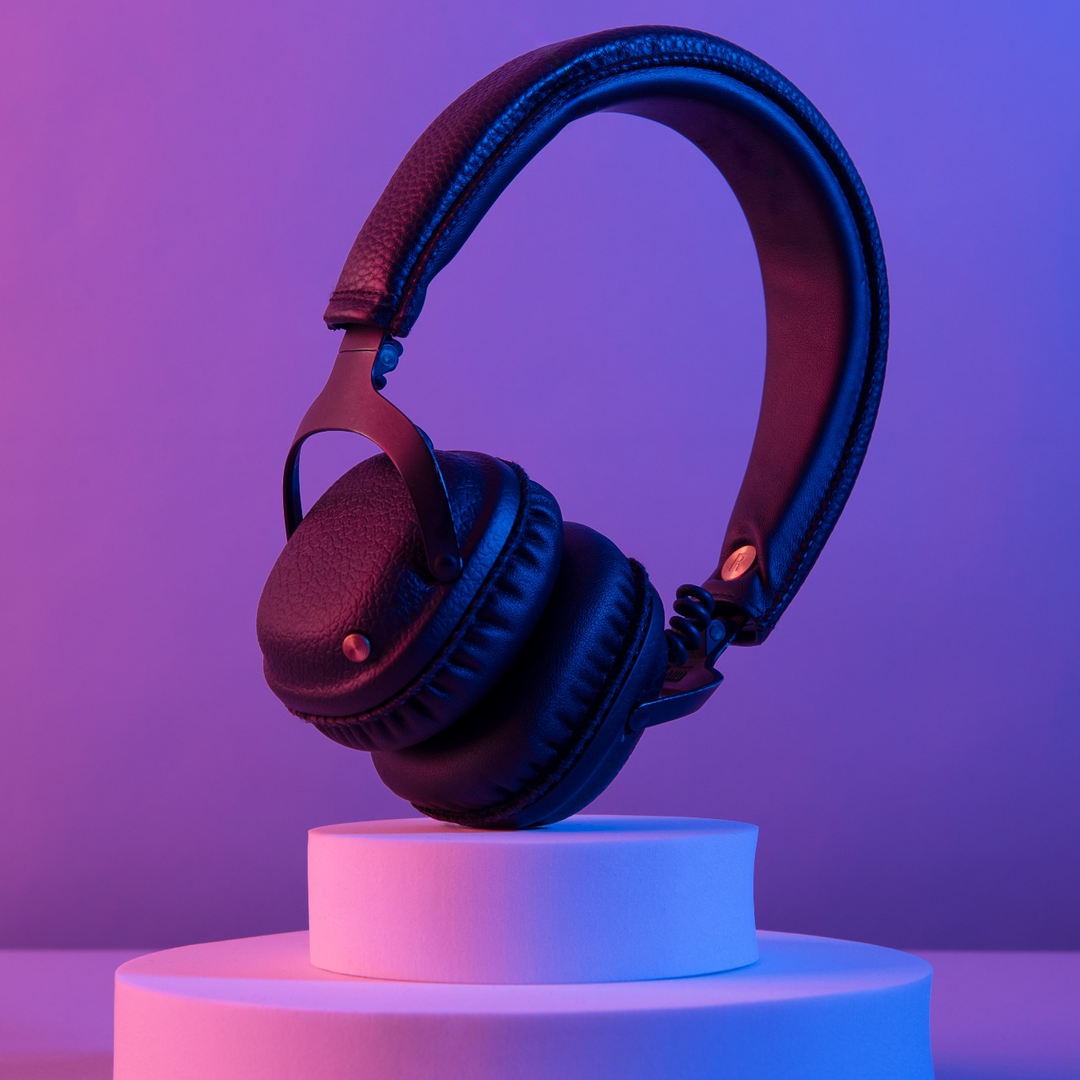 AVSparks Wireless Headphones – Immersive Sound & Comfort